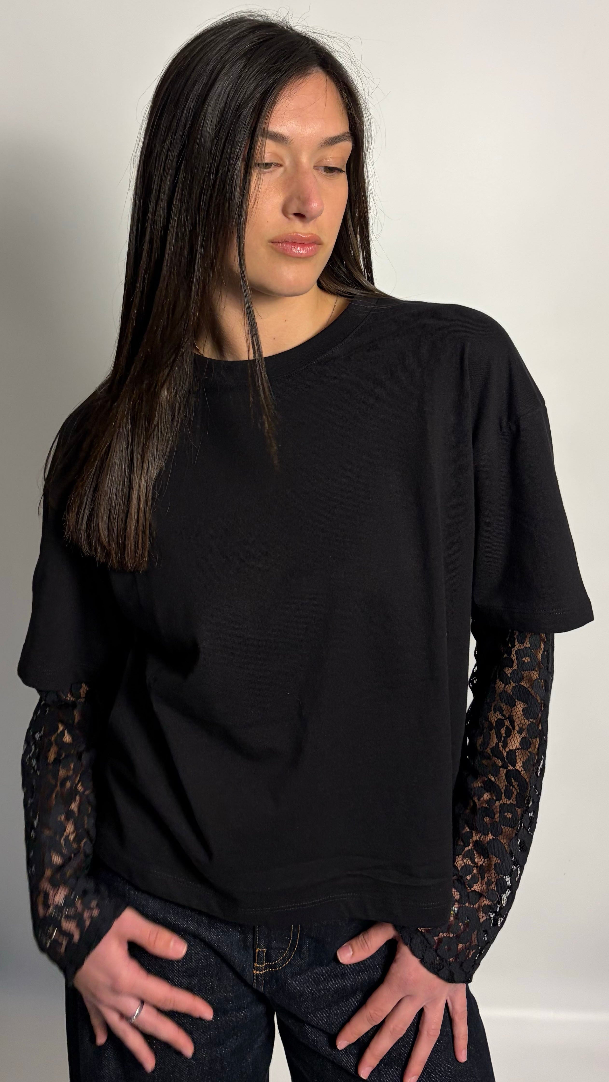 T-Shirt Boxy Fit Doppia Manica Nero / Pizzo Nero