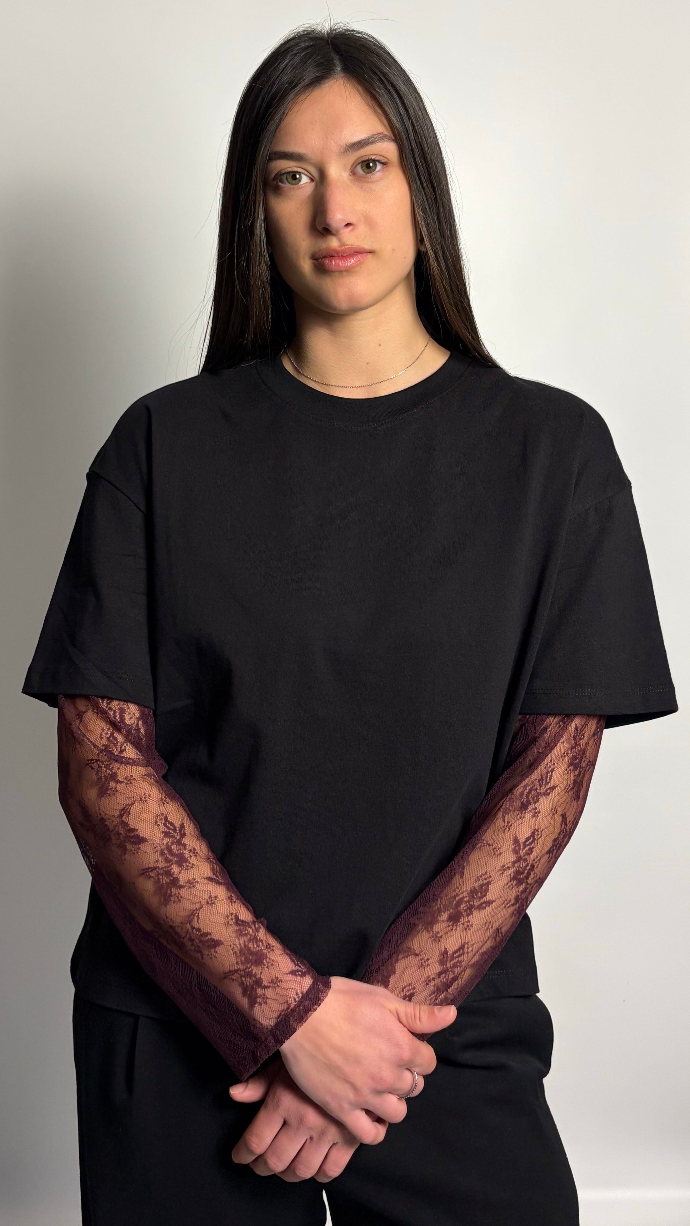 T-Shirt Boxy Fit Doppia Manica Nero / Pizzo Bordeaux