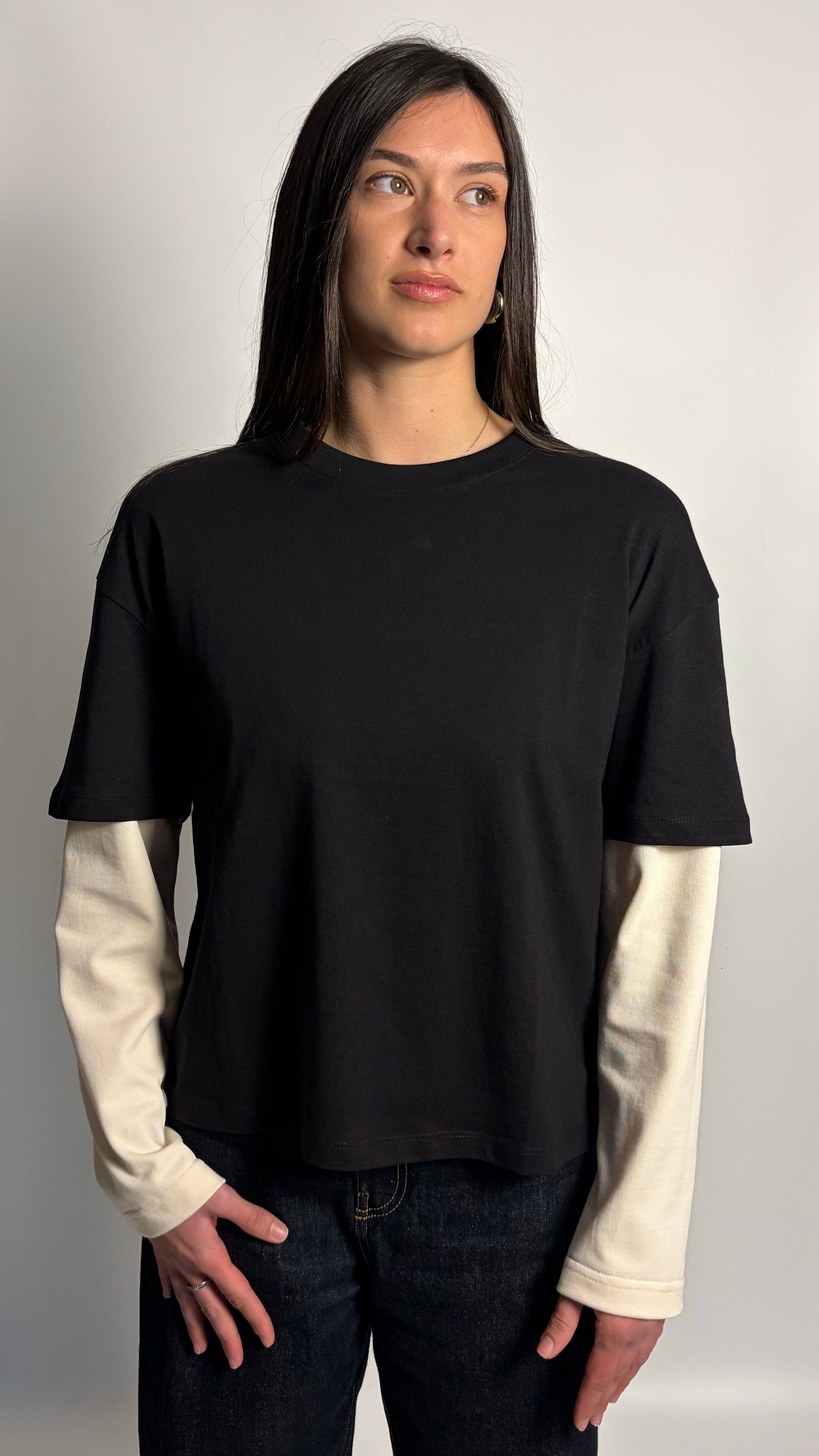 T-Shirt Boxy Fit Doppia Manica Nero / Panna